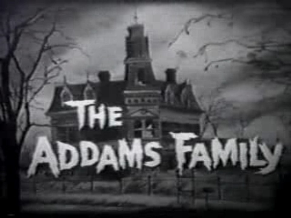 pub- The Addams Family - Original Crest Toothpaste Opening