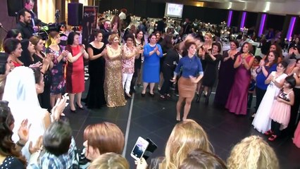 Ona je zavela sve na svadbi