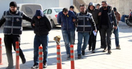 Çaldıkları Paralarla Akaryakıt İstasyonu Açan Gürcü Çete Çökertildi