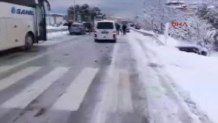 Ordu'da Karayolu Buz Pistine Döndü