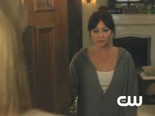 90210 Sneak Peek 1x12