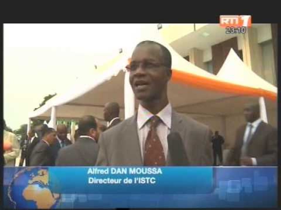 Reactions des hommes de médias après la cérémonie de présentation de voeux de la presse