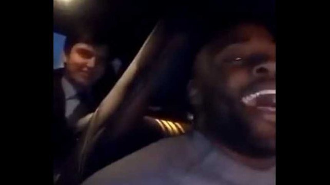 Le rappeur Gradur prend en stop l'élu FN Éric Richermoz (sans le savoir) et diffuse la scène sur Snapchat