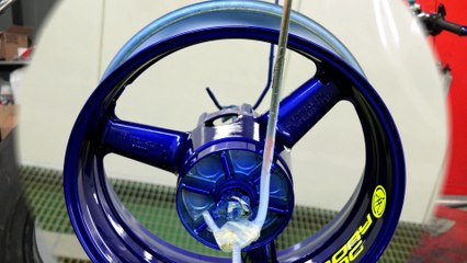 YAMAHA R1 FROM ORIGINAL TO MOTOGp REPLICA STICKERS PROJECT PART 8