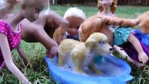 Muddy Puppy! ELSA & ANNA toddlers give their Puppy a Bath Soap Bubbles Foam Dirty Play in Mud