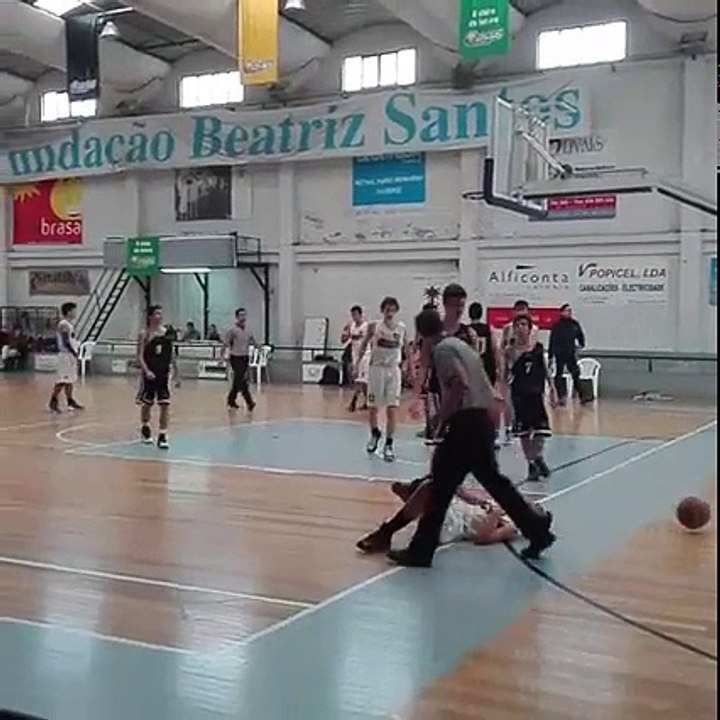 Últimos 5 minutos | Olivais vs Academia basquet...