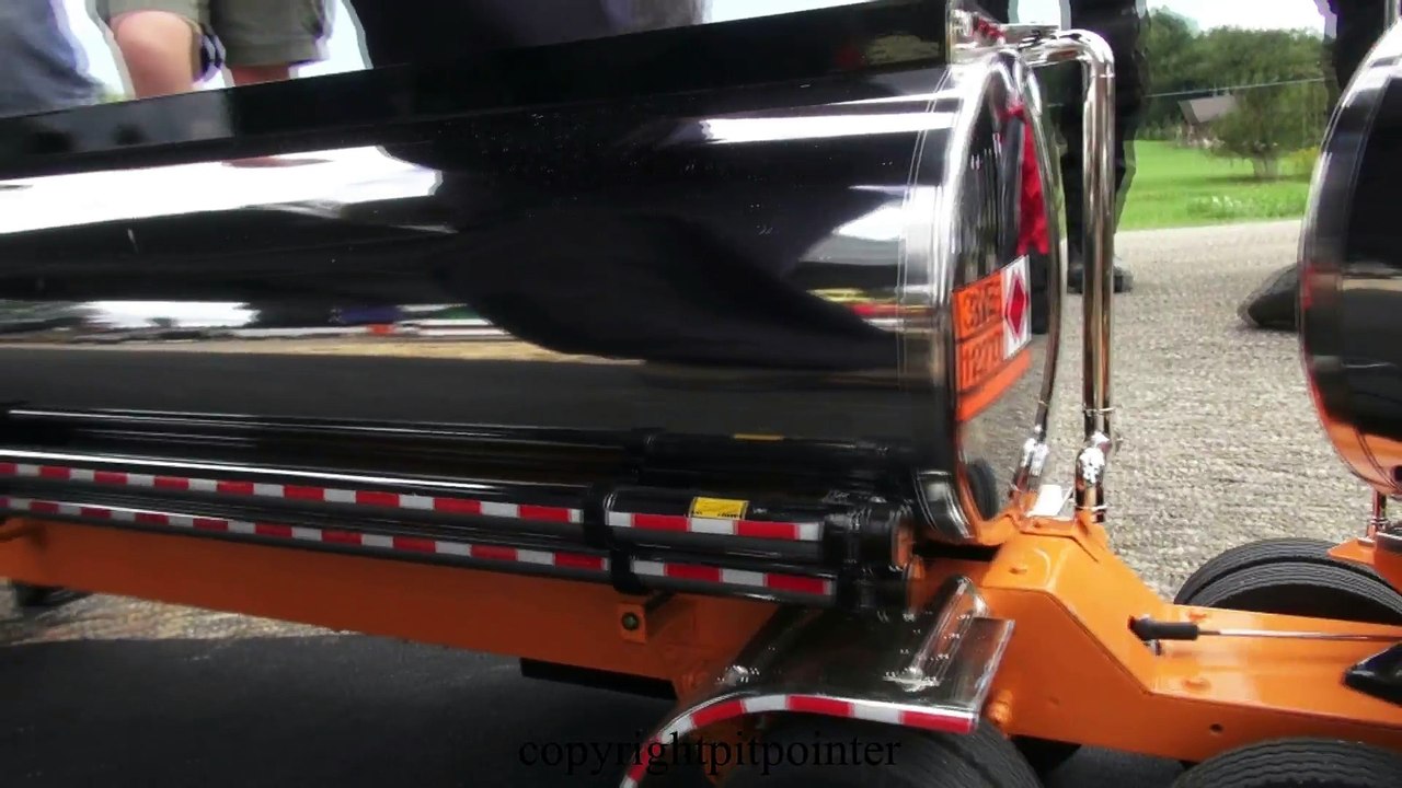 AUSTRALIEN ROADTRAIN