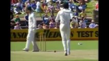 TOP 10 INSANE SWINGING YORKERS BOWLED BY WASIM AKRAM DOUBLE SWINGS - YouTube