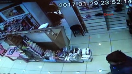 Karabük - Mağazadaki Hırsızlık Güvenlik Kamerasında