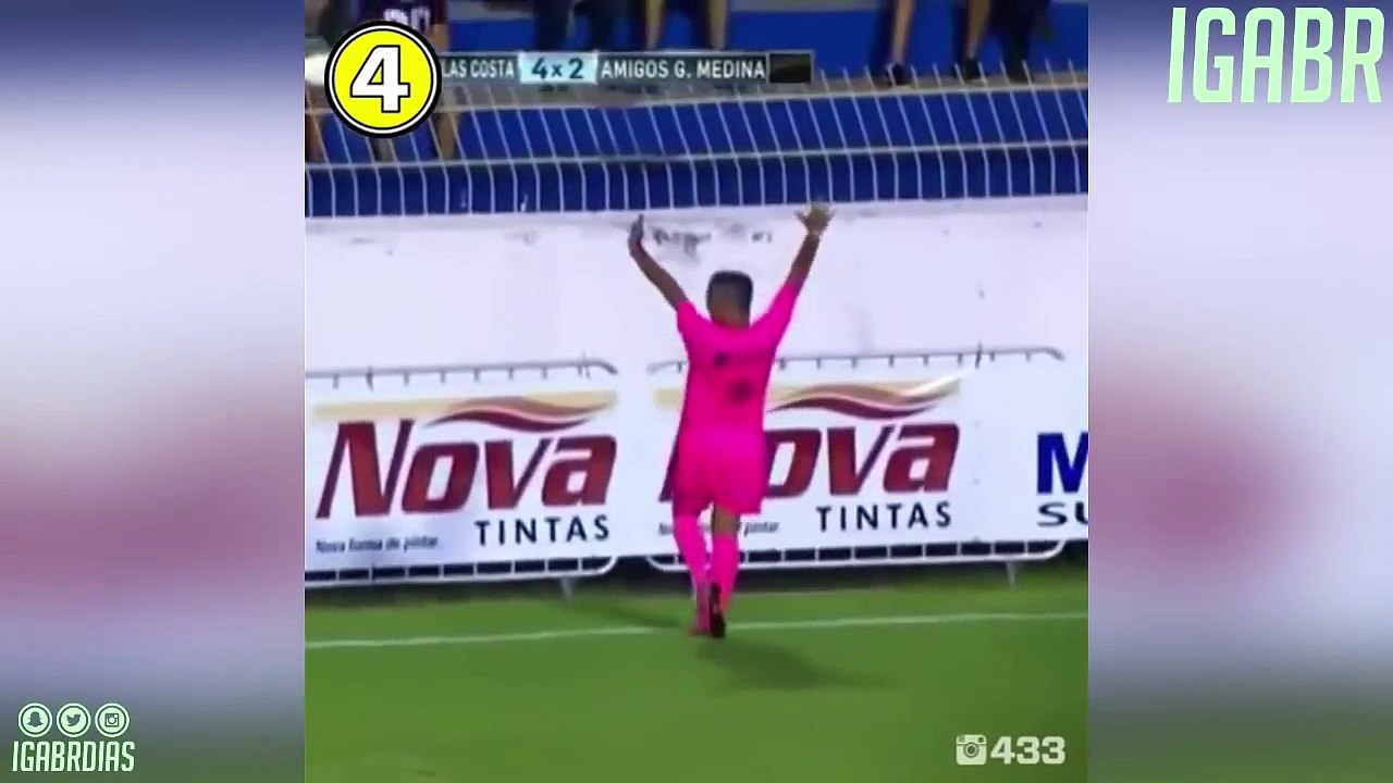 BEST SOCCER FOOTBALL VINES 2017 - GOALS, SKILLS, FAILS #1