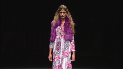 Lola Casademunt desfilada gener 2017