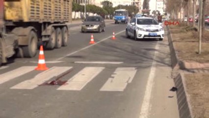 Tekirdağ Yaya Geçidinde Arabanın Çarptığı Kadın Öldü