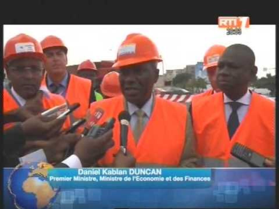 Construction du 3ème Pont: Le 1er ministre Daniel Kablan Duncan sur le chantier du pont HKB