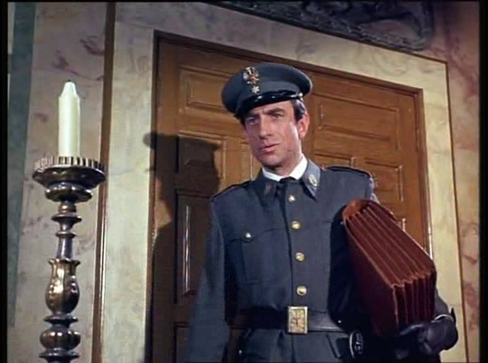 Man In A Suitcase  S01e16  The Man Who Stood Still