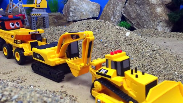 MIGHTY MACHINES SONG CONSTRUCTION TOYS SONG EXCAVATOR BULLDOZER DUMP TRUCK CONCRETE MIXER ROLLER