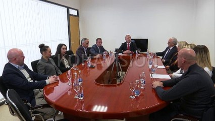 Në udhëheqje të komunës së Drenasit edhe pesë femra [video]