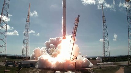 SpaceX CRS-7 Liftoff