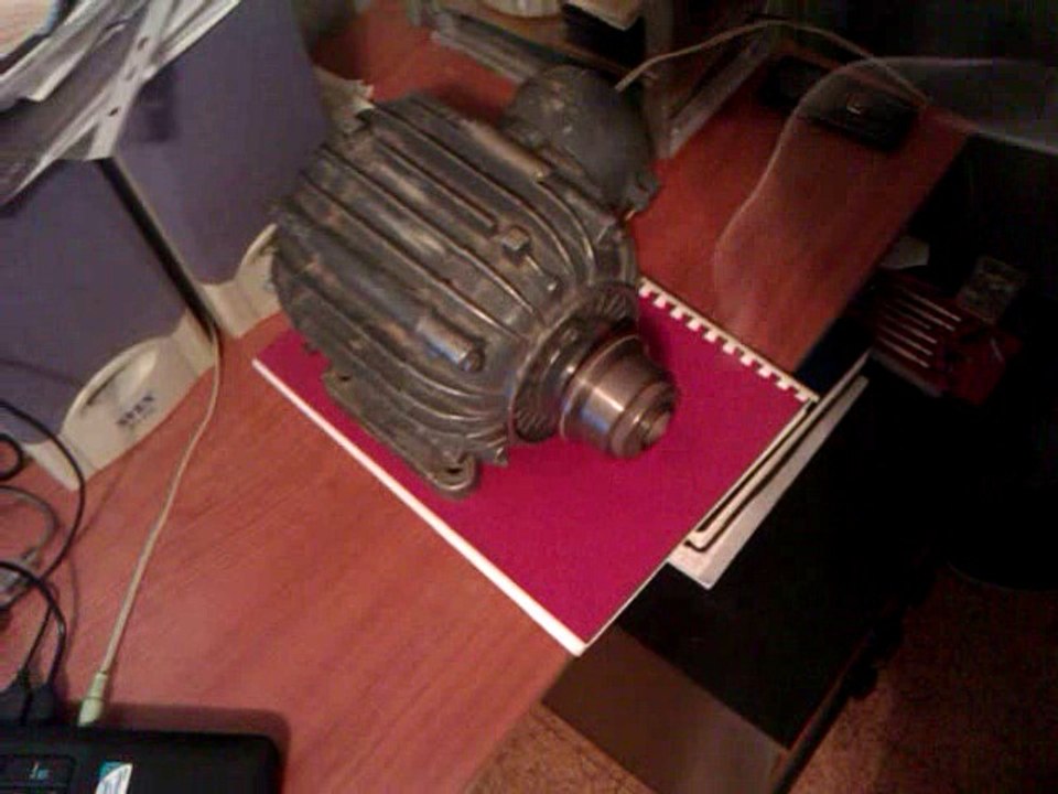 Запуск асинхронного двигателя от 220В без конденсаторов