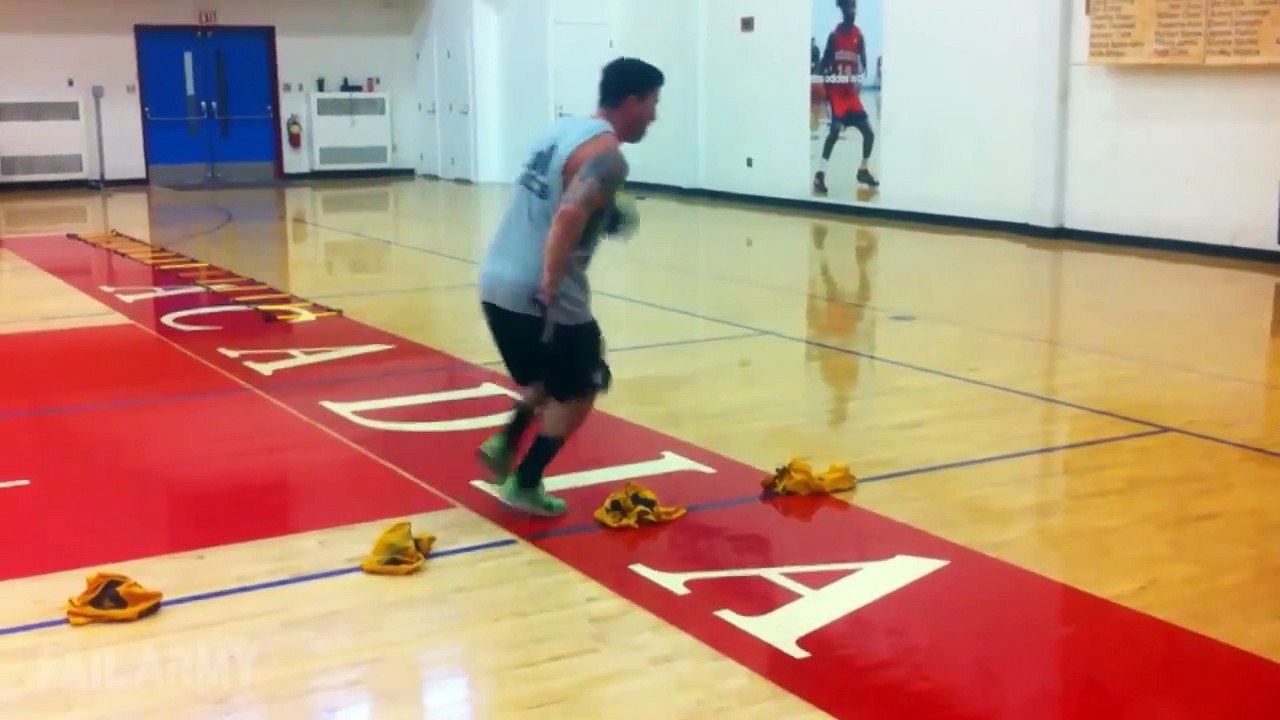 EPIC FOOTBALL FAILS COMPILATION - SOCCER VINES