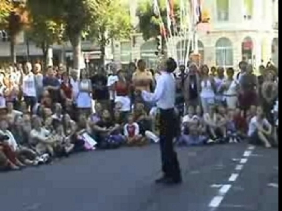 Jonglage diabolo festival aurillac