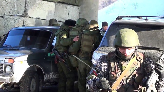 Александр Захарченко посетил трупы армии некого днр