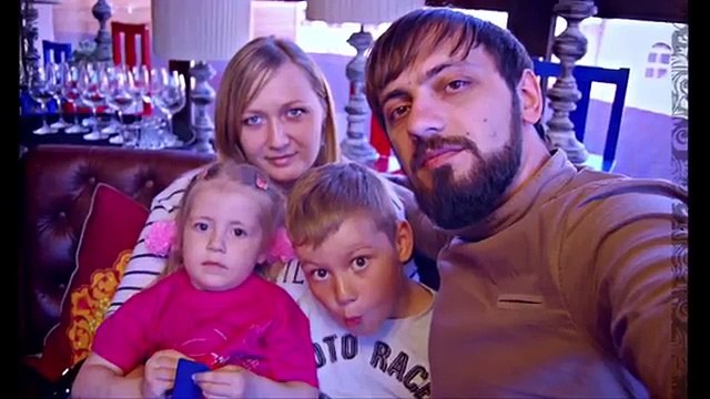 Плэй до играют дети Мальчик и девочка играют в пластилин Play Doh Doctor Drill N Fill Unboxings