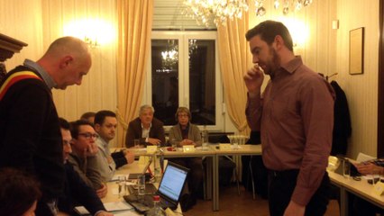 Awans: prestation de serment d'un nouvel échevin PS, Nicolas Radoux