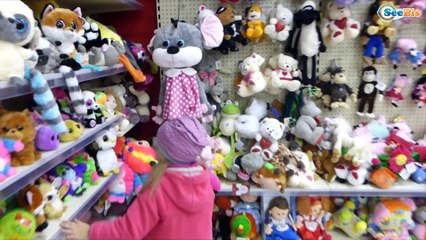 Микки Маус. Ярослава на Шоппинге в магазине игрушек. Игрушки для детей. Tiki Taki Cook
