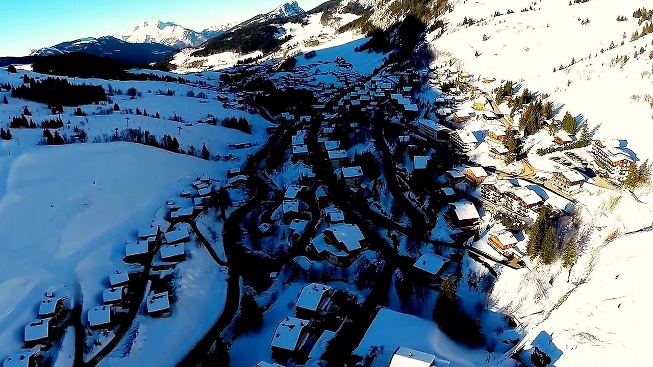 Le Grand Bornand en vue aérienne filmé par un drone