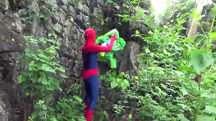 Spider-Man vs Dinosaurs w/ Batman Giant T-rex Hulk Captain ! Superhero in Real Life
