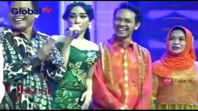 Zaskia Gotik Akan Menikah Tahun Ini