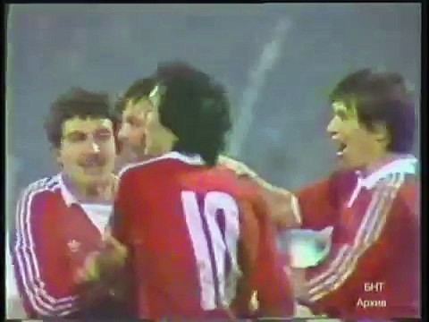 17.03.1982 - 1981-1982 European Champion Clubs' Cup Quarter Final 2nd Leg CSKA Septemvriysko Zname 2-0 Liverpool (After Extra Time)