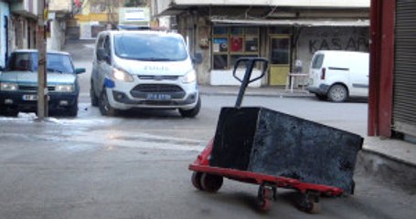 Çaldıkları Kasayı Taşıyamayan Hırsızlar, Sokak Ortasında Bırakıp Kaçtı