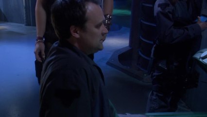 Stargate Atlantis - S 2 E 9 - Aurora