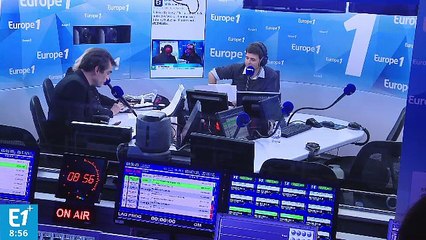 Quand elle croit qu'elle recommence, l'Histoire bégaye