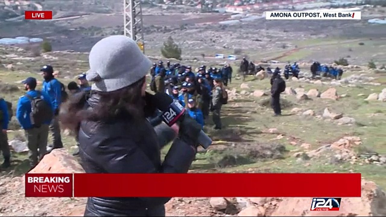 Large police forces amass near Amona ahead of evacuation - Part 2 - 02/01/2017