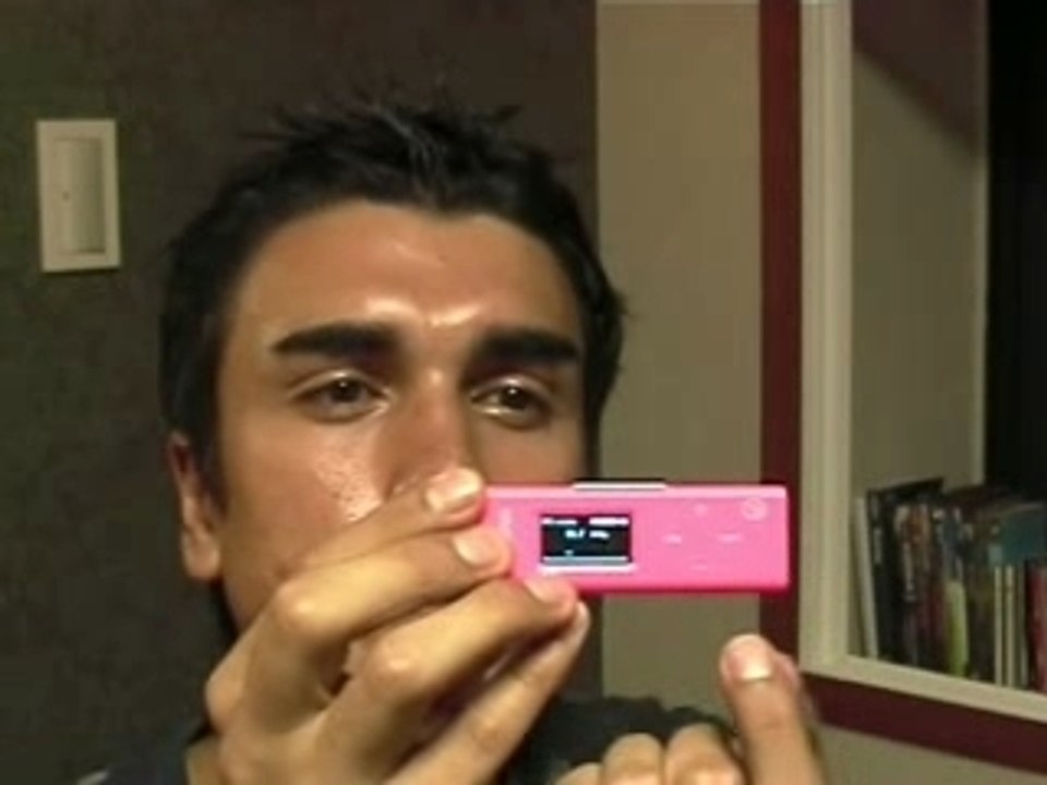 Super-small YP-U3 MP3 player Pt.1