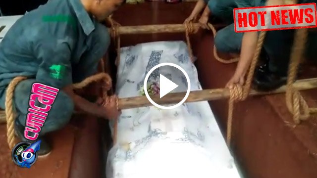 Mengharukan! Hujan Deras Iringi Pemakaman Ayah Ruben - Cumicam 01 Februari 2017