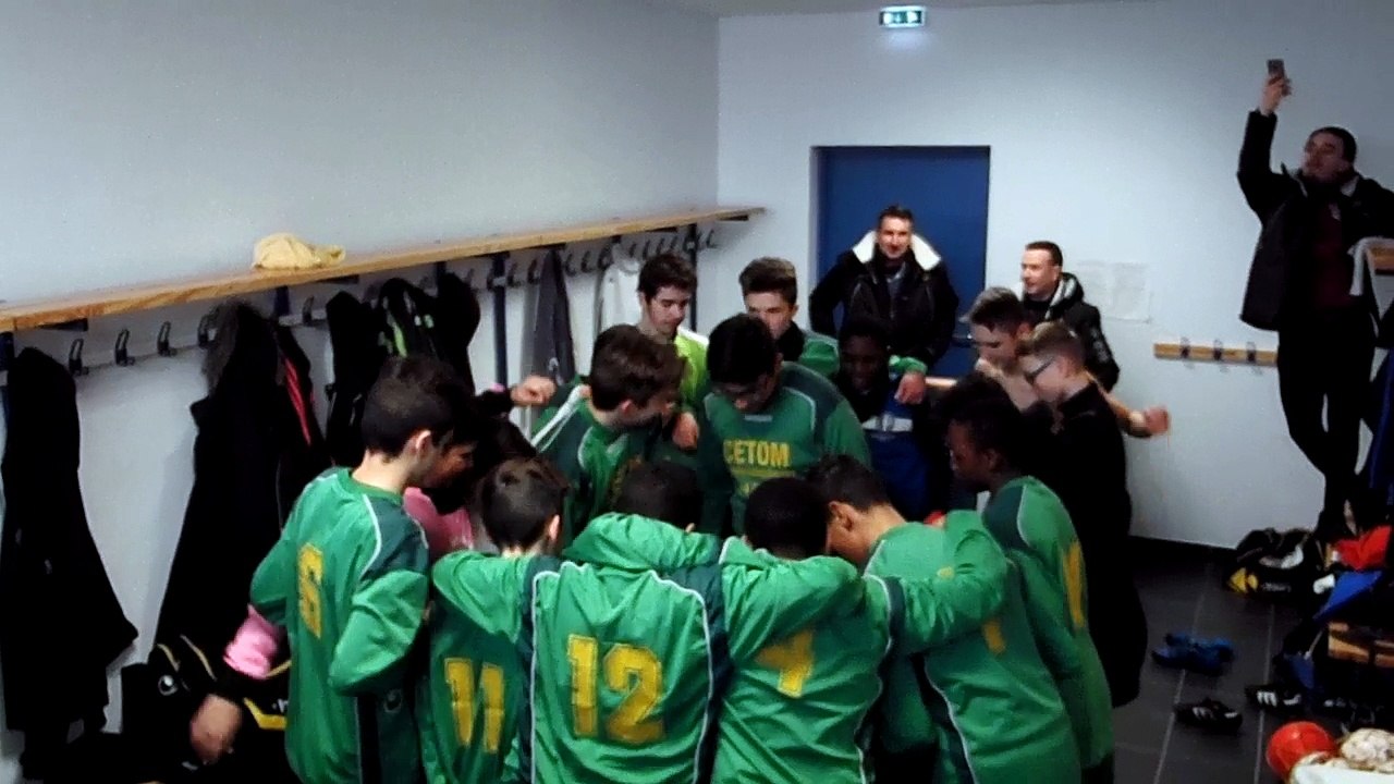 Cri de guerre après la victoire 4 buts à 2 face au CS Chaumont B au Stade des Princes le 28 janvier 2017 en match amical