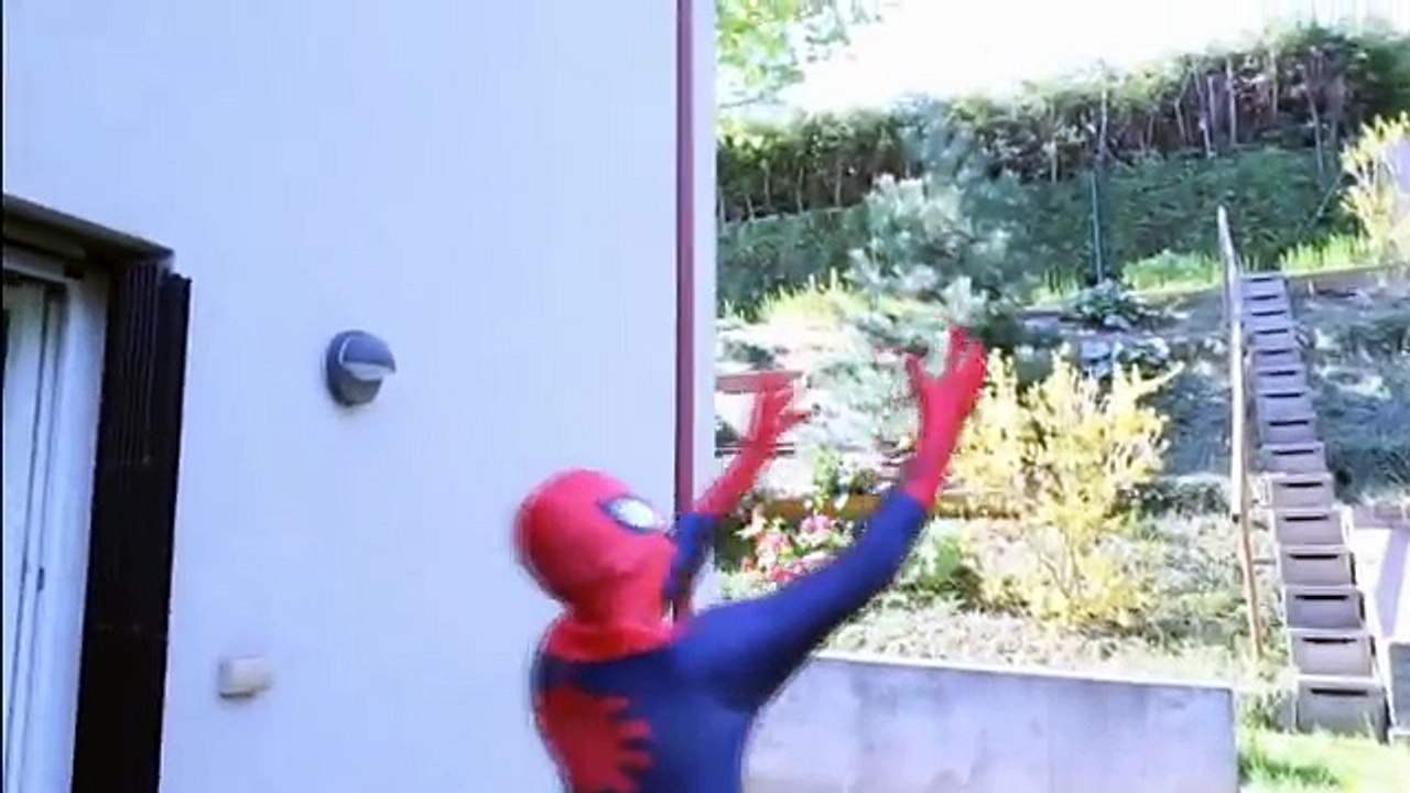 SPIDERMAN vs JOKER - FART Prank /w Frozen Elsa, Pink Spidergirl - Funny Superhero Movie In Real Life