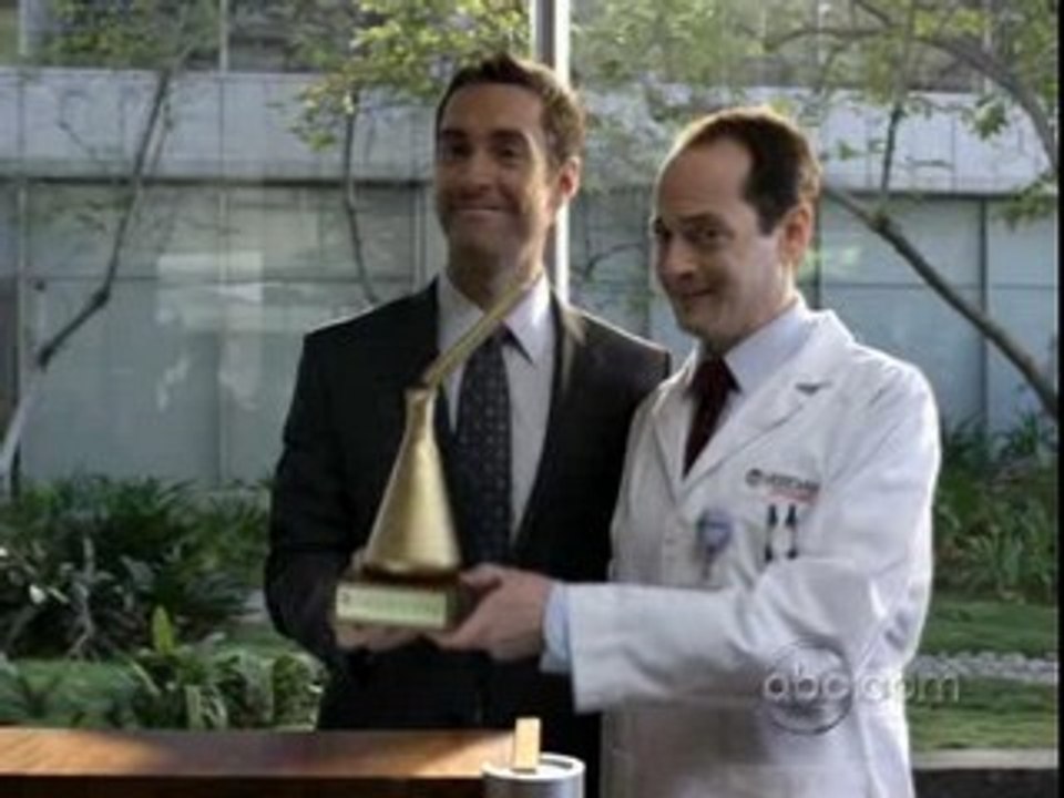 Better Off Ted Trailer Saison 1