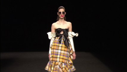 Anel Yaos desfilada gener 2017