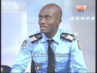 Le commandant par interim de l'unité contre le racket, le capitaine Kouamé Alain Houra est l'invité du journal télévisé