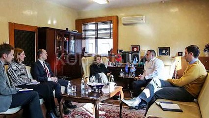 Ahmeti i tregon Apostolovas se çka po e ndot ajrin në Prishtinë