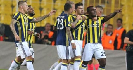Fenerbahçe, Emenike ve Van Der Wiel'i Affetti