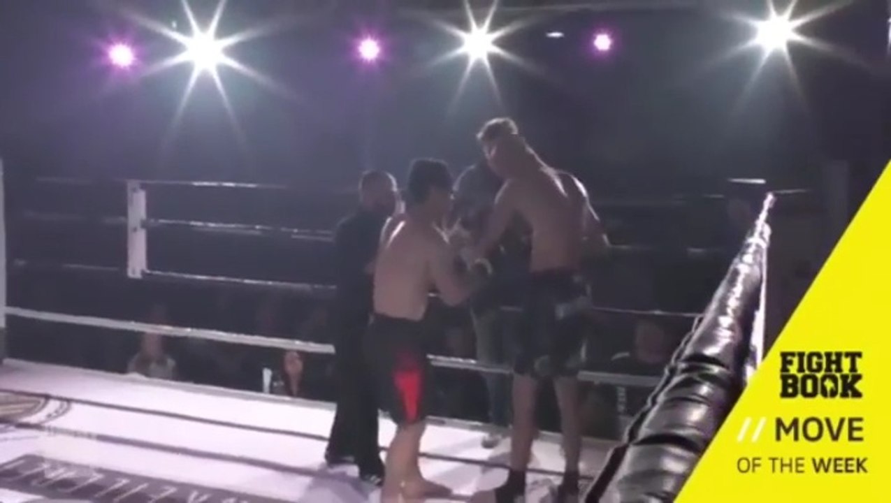 Boxe : il se disloque l'épaule, son adversaire l'aide et le combat reprend !