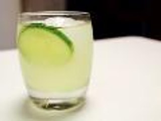 How to Make a Cucumber Basil Gimlet