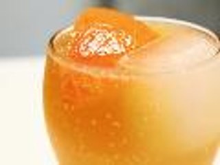 Refreshing Rum and Grapefruit Cooler
