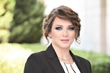 شاهد اول صوة لسلاف فواخرجى وهى تتخلى عن المكياج من أجل جمهورها