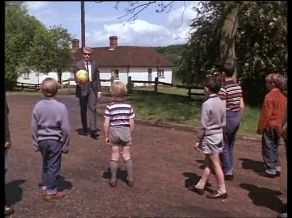 Man In A Suitcase  S01e18  Dead Man's Shoes